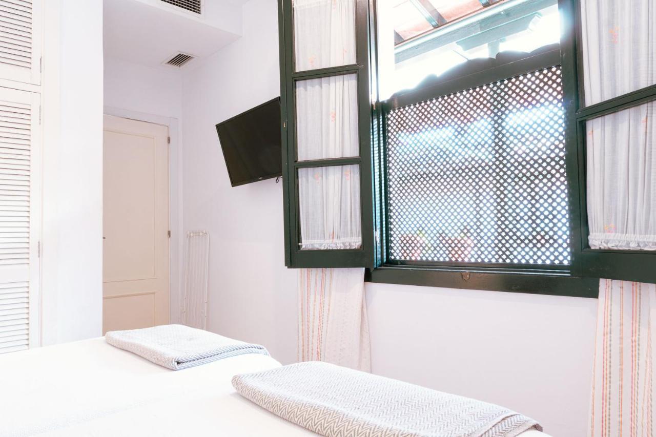 Apartamento Con Encanto En Patio Sevillano Exterior photo